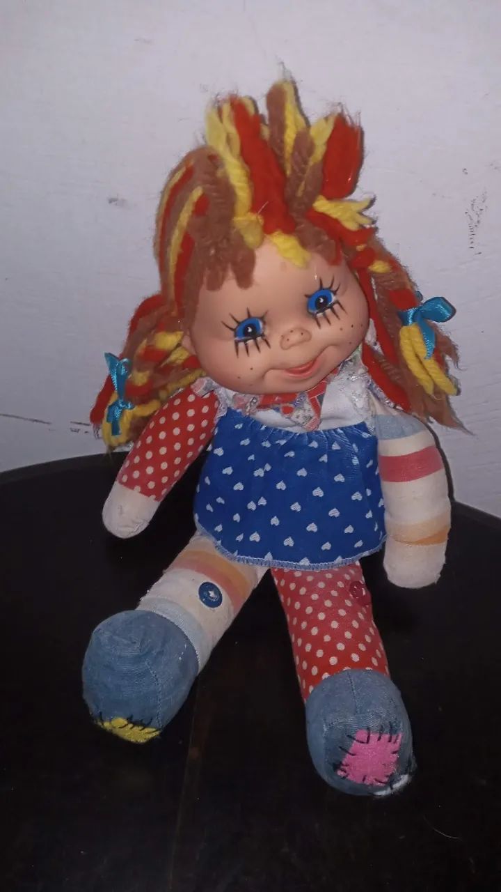 Boneca Emília Estrela 