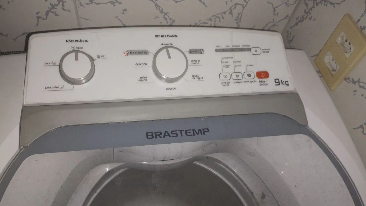 Máquina lavar Brastemp 9 kl defeito vazando água  - Foto 2