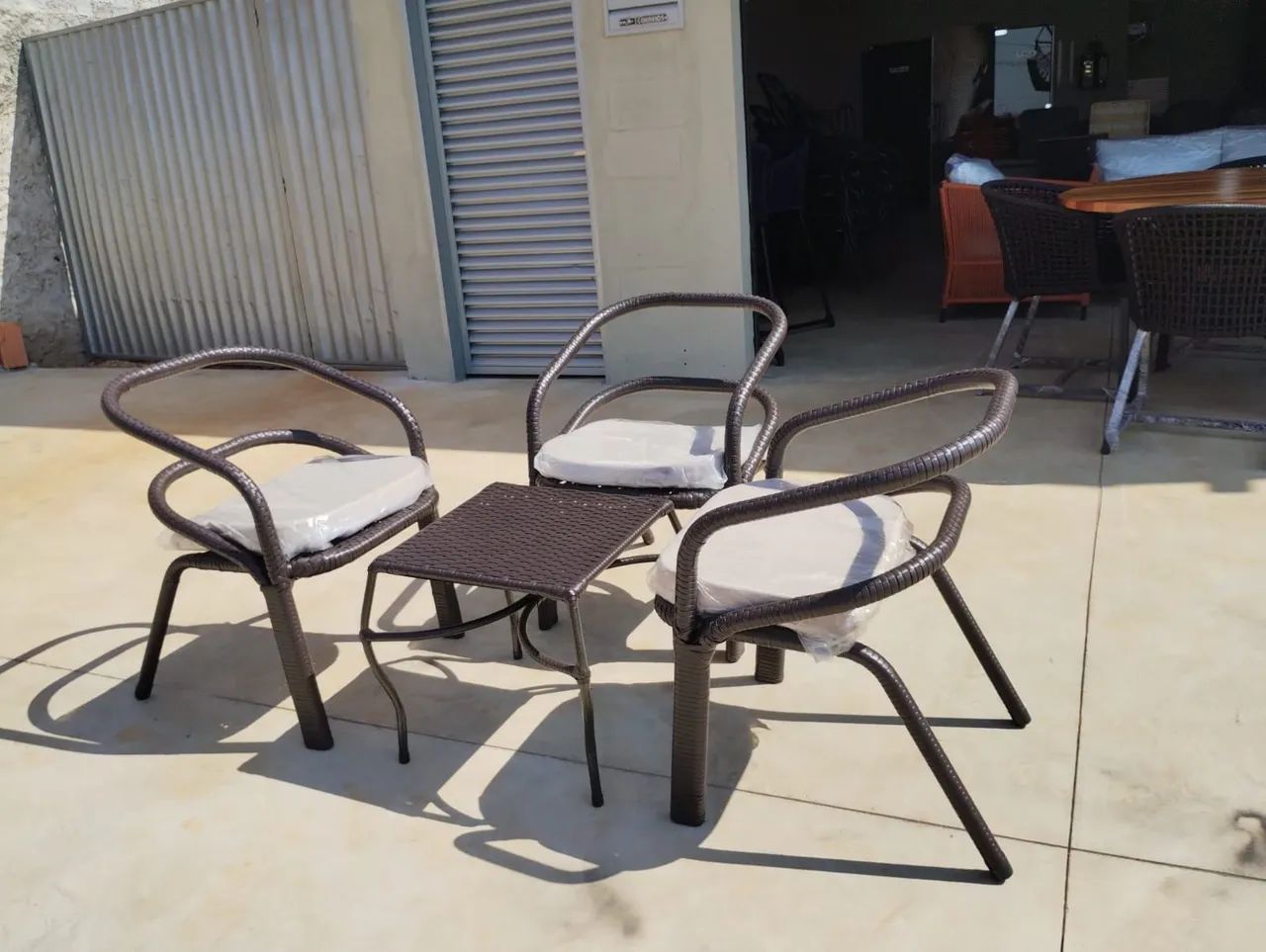 Jogo de Poltrona Júnior + Mesinha de Centro - Exclusivo - PROMO 690,00 - Foto 2