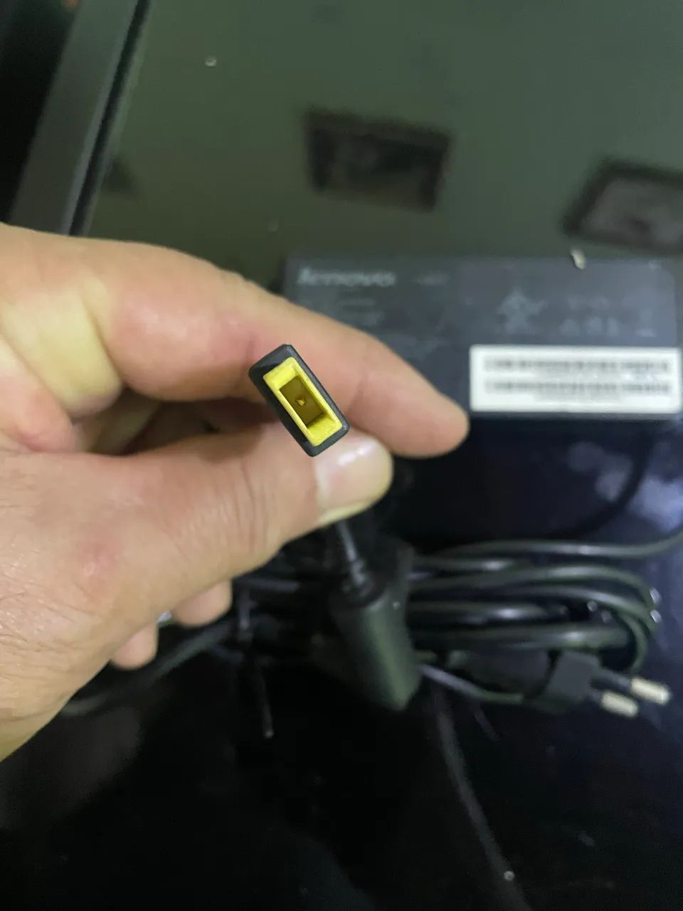 Carcaça de notebook da Lenovo com carregador - Foto 5