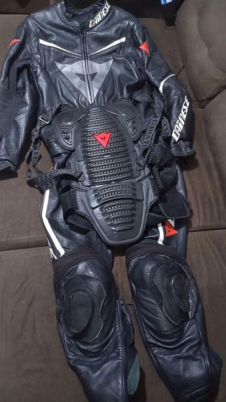 Macacão Dainese 2 peças, luva x11, protetor de coluna Dainese, 2