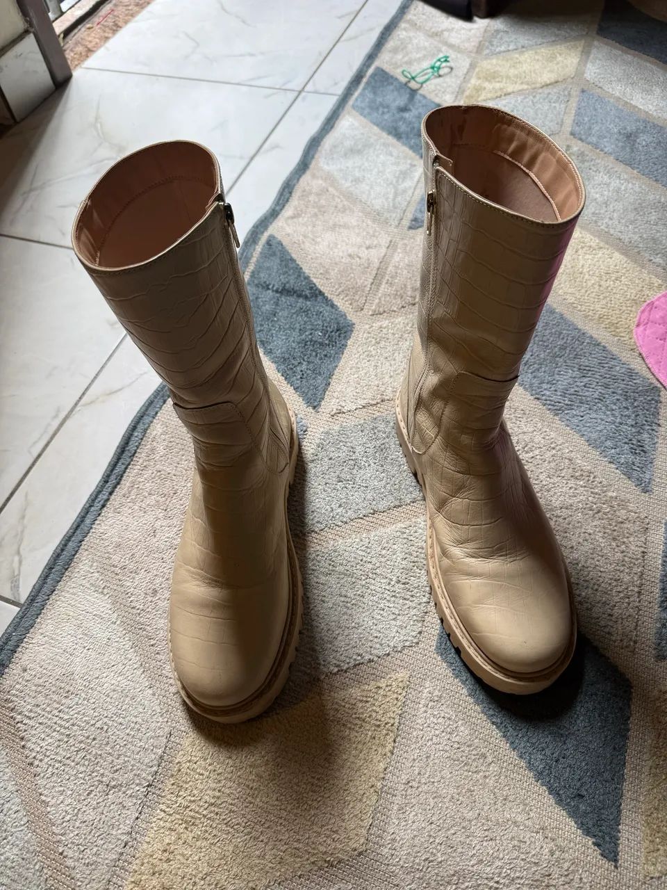 Bota de couro Luiza Barcelos   ,   R$ 200 - Foto 2