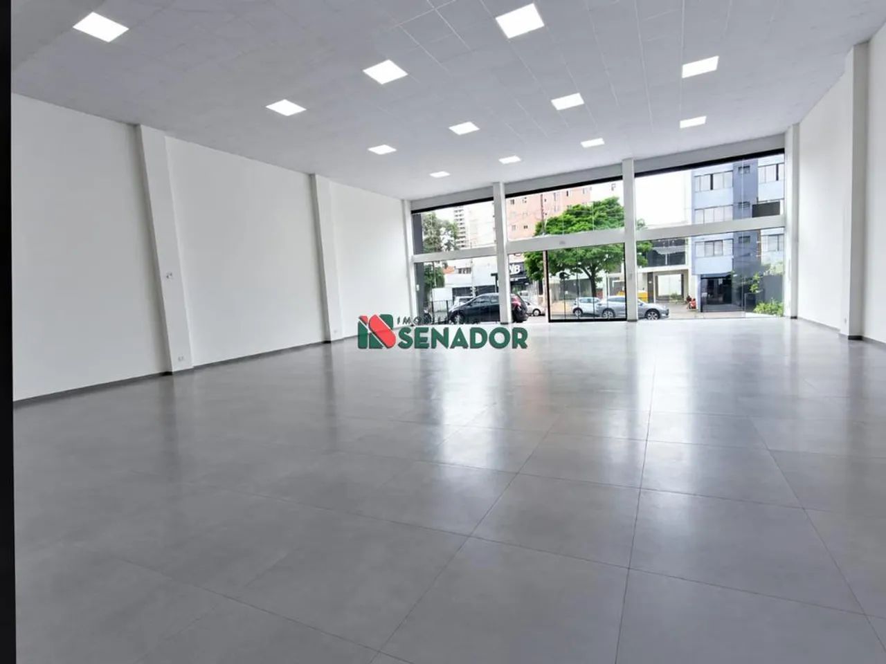 Barracão à venda em Londrina, Centro, com 350 m² - Foto 4
