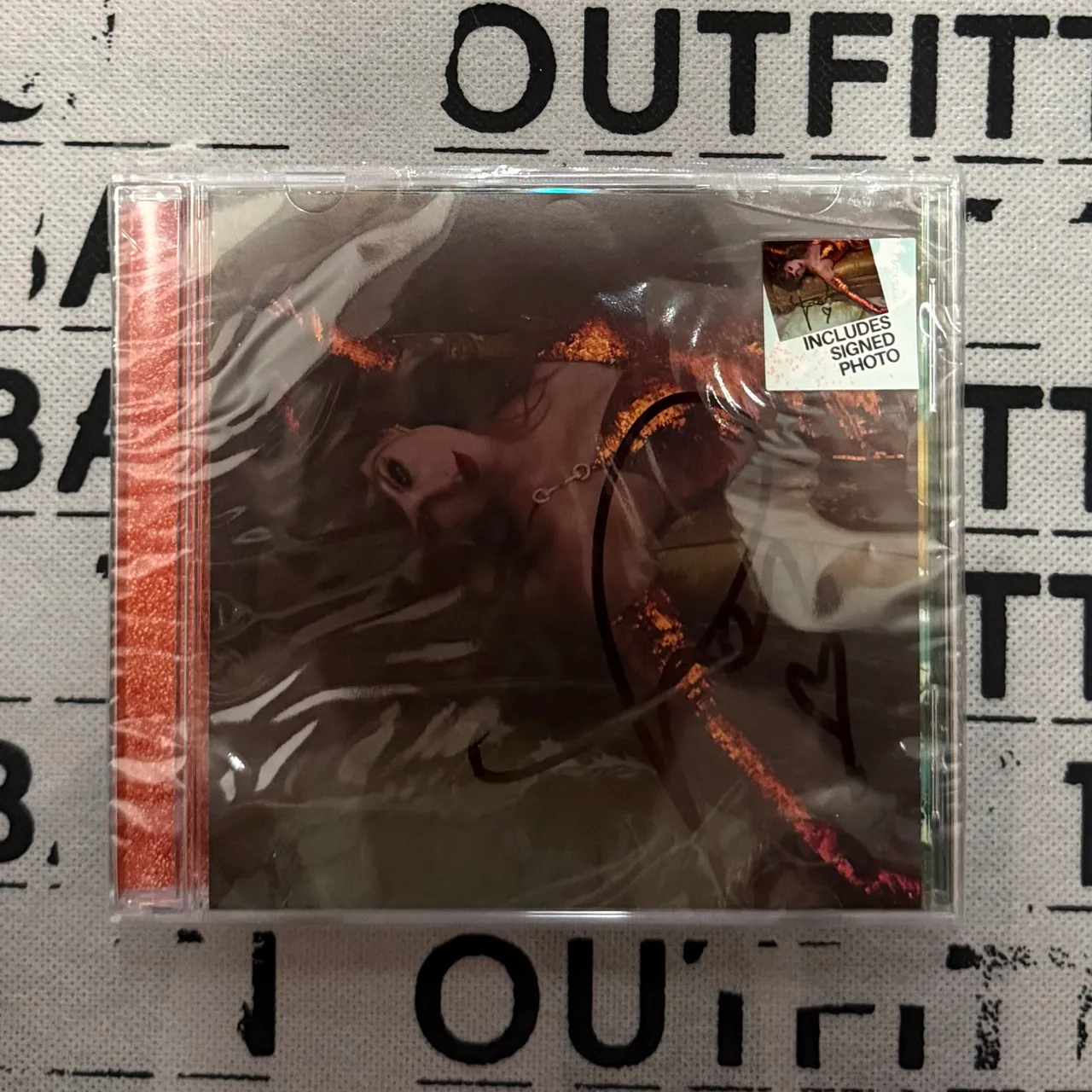 LACRADO TAYLOR SWIFT: The Life Of a Showgirl CD Deluxe It's