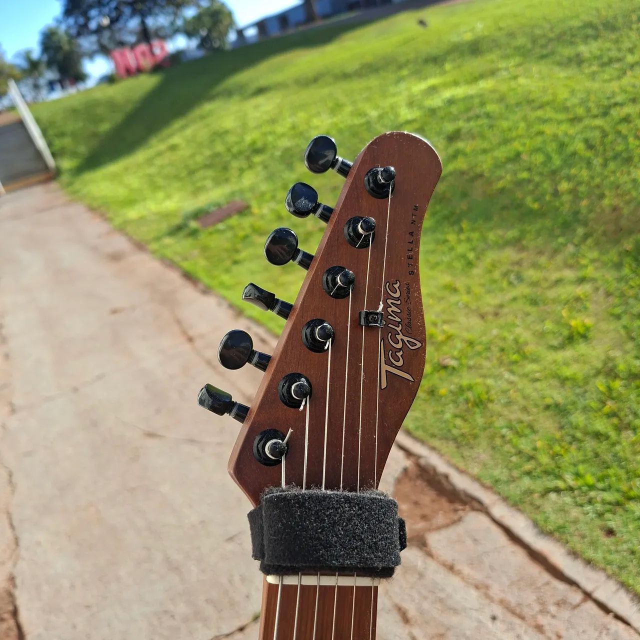 Guitarra Tagima Stella NTM - Foto 2