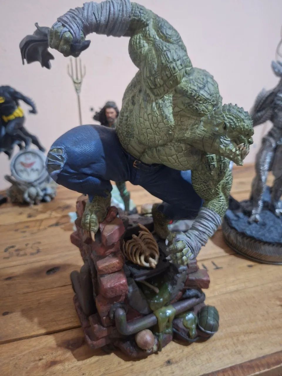 KILLER CROC Iron Studios  - Foto 3