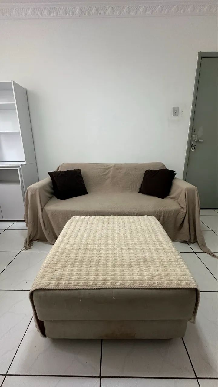 Sofá Sala com Puff Banqueta para os pés 