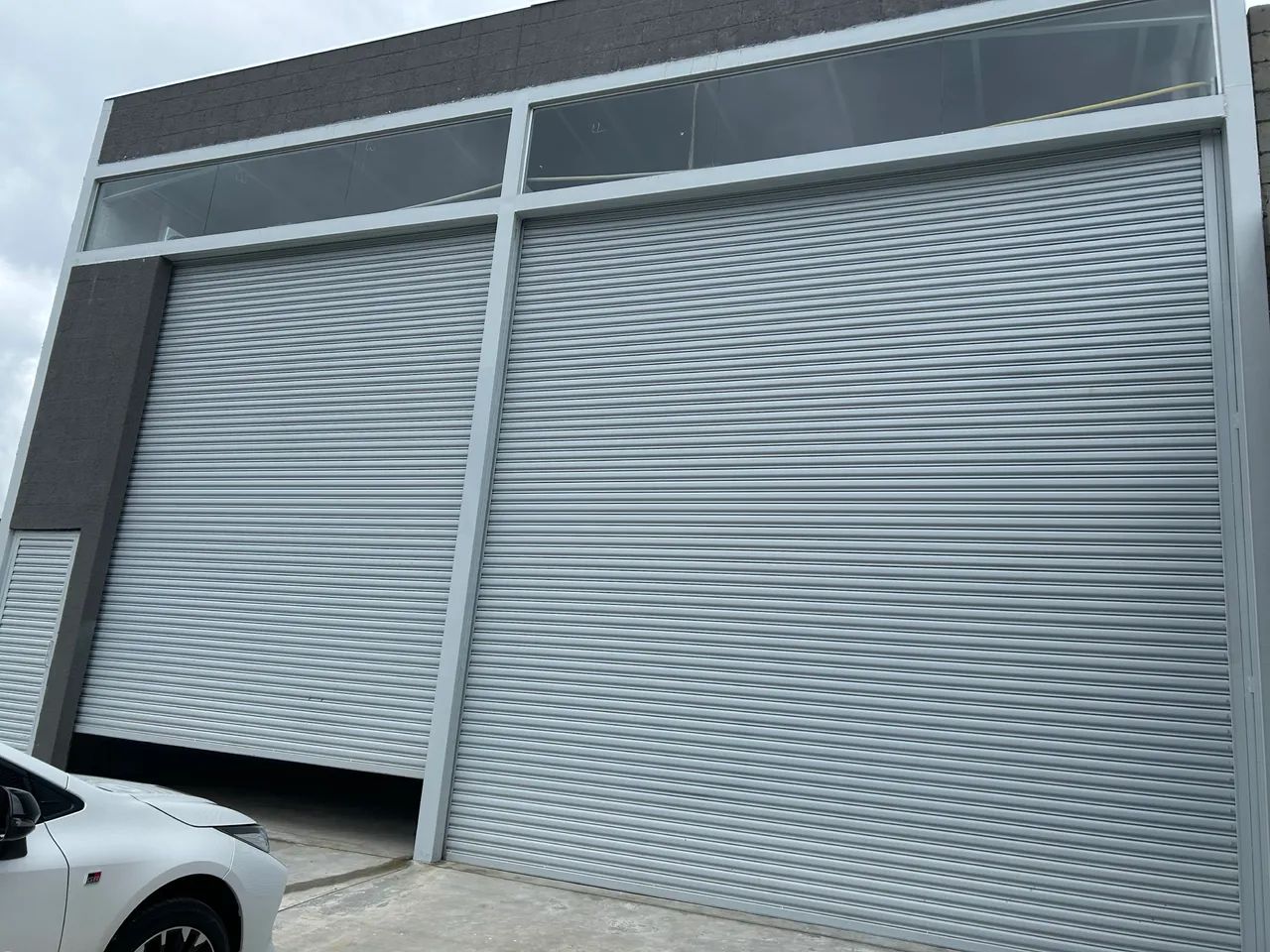 Alugo galpão residencial Acrópole 