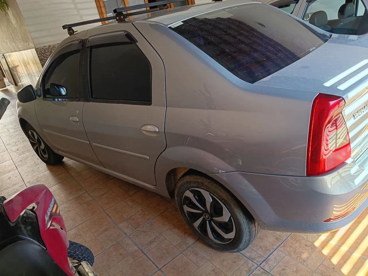 Renault Logan Expression Hi-flex 1.6 8V 4P 2011 - Foto 3