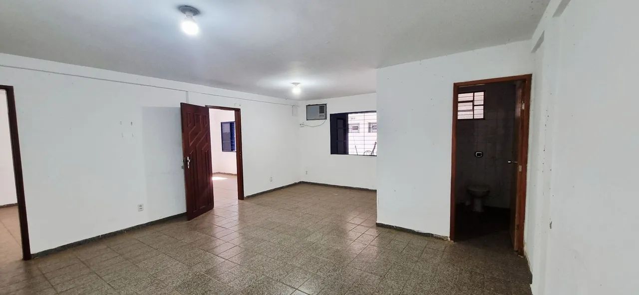Galpao  com dois apartamentos e escritório no fundo.  - Foto 4