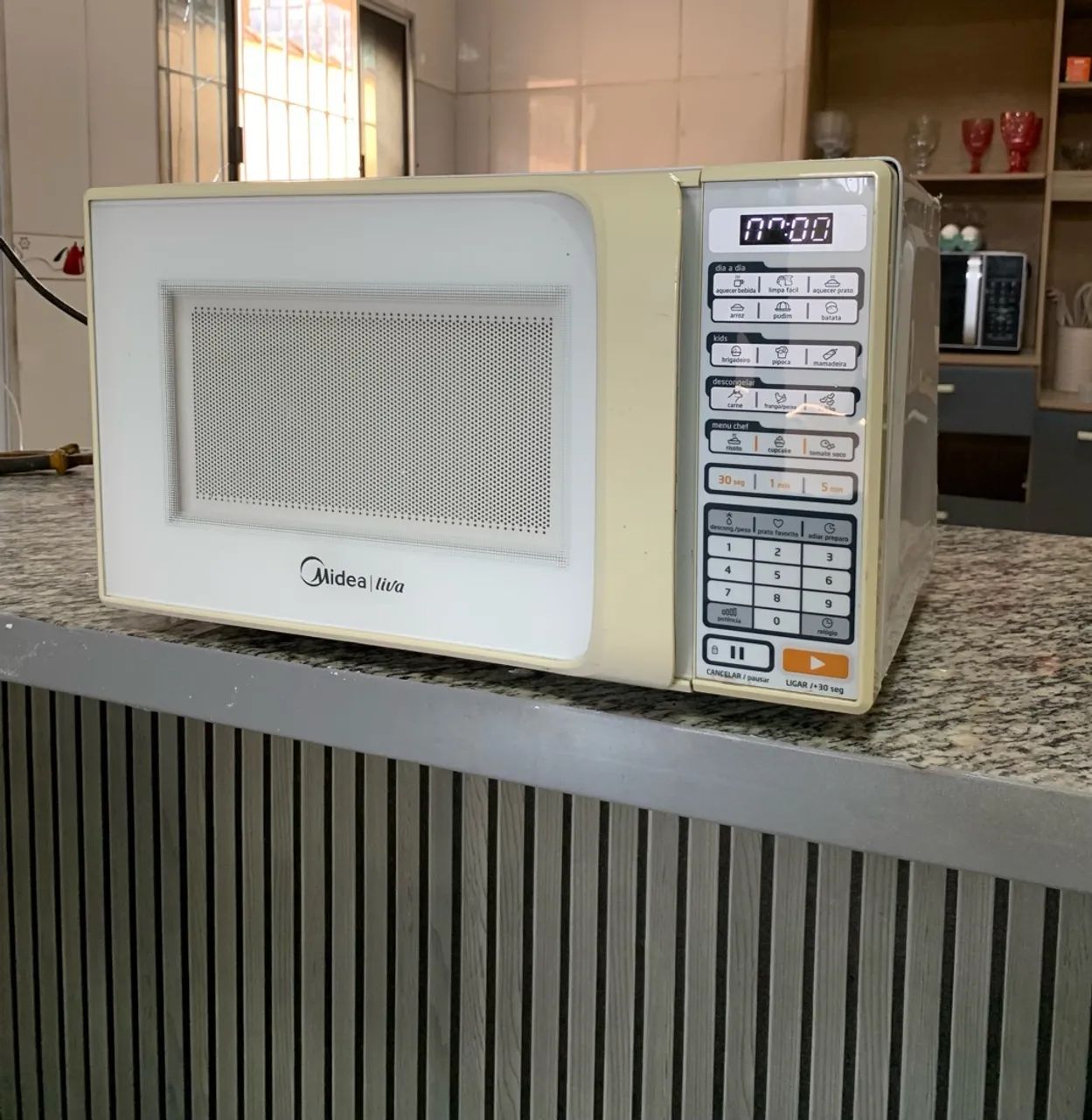 Microondas funcionando perfeitamente 