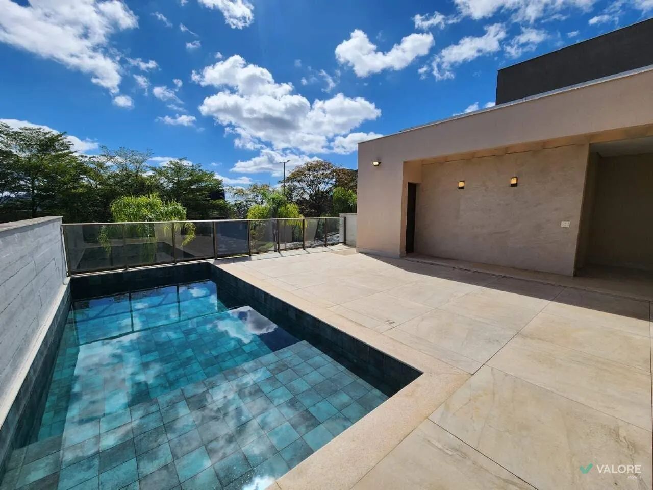 CASA 4 SUÍTES COM 455M² - COND.QUINTAS DO SOL - Foto 2