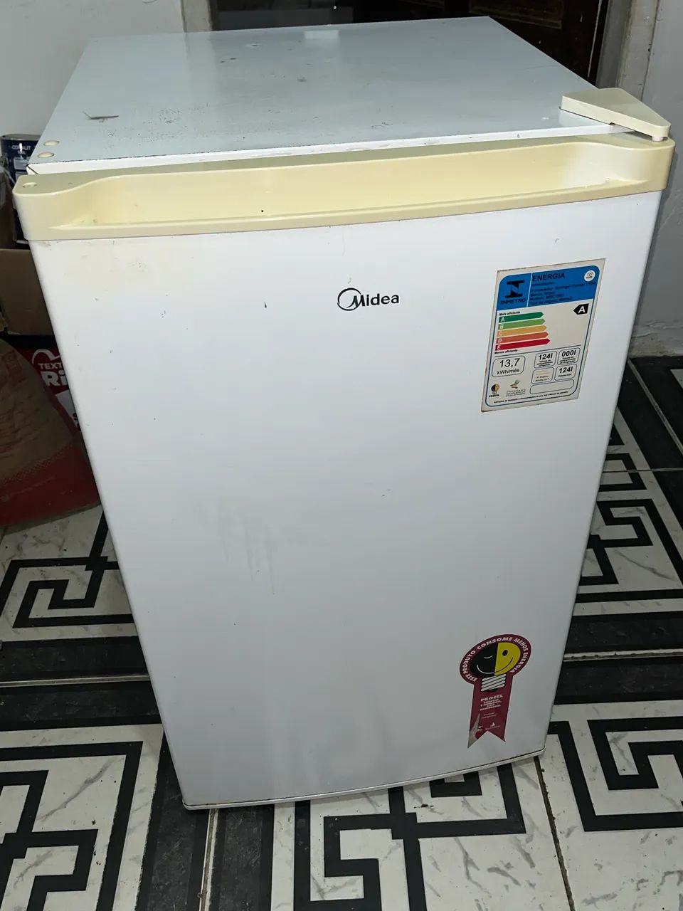 Frigobar Midea 124L Branco com Gaveta - Foto 3