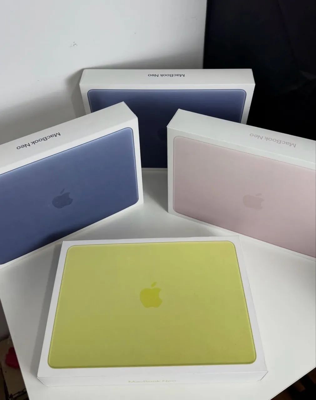 MACBOOK NEO 256/8gb LACRADO 