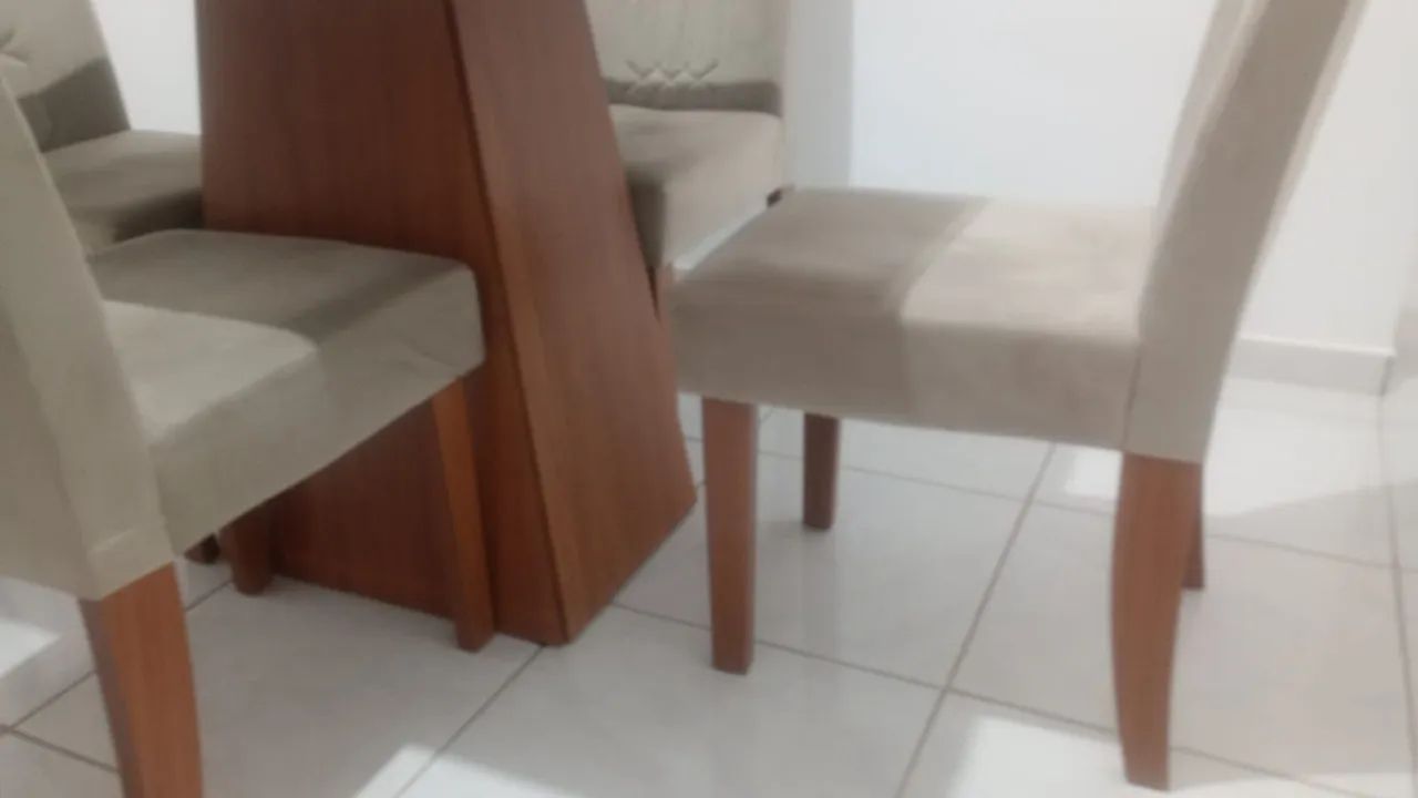 Mesa tampo de Vidro 4 cadeiras  - Foto 4