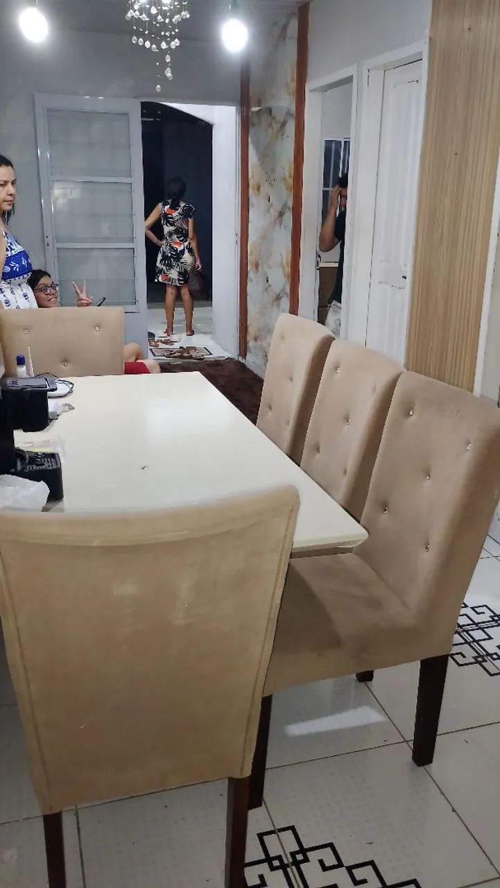 Mesa 6 cadeiras com pedras