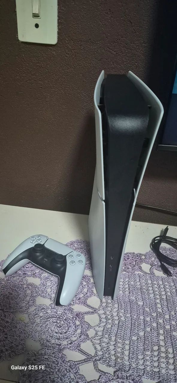 PS5 825G