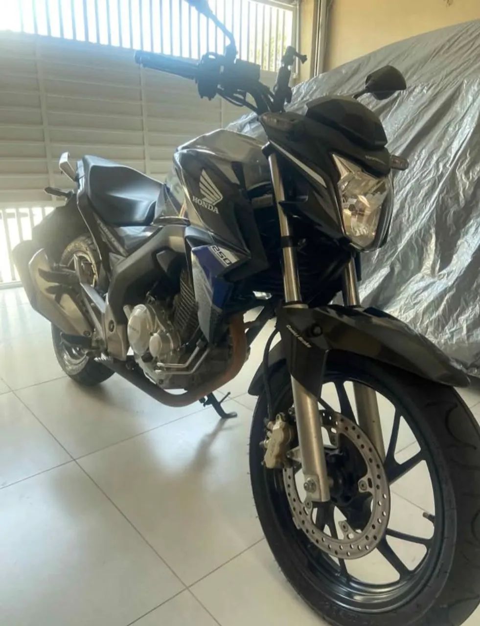 CB Twister 250