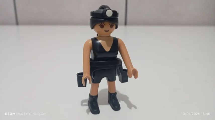 Playmobil boneco Lara Croft 1