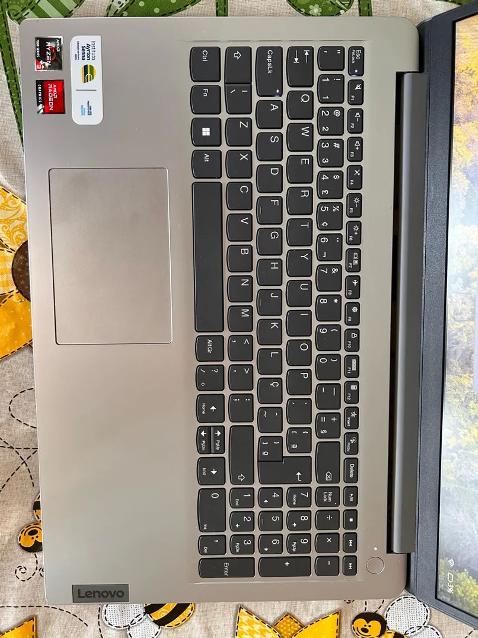Notebook Lenovo IDEAPAD 1  - Foto 4