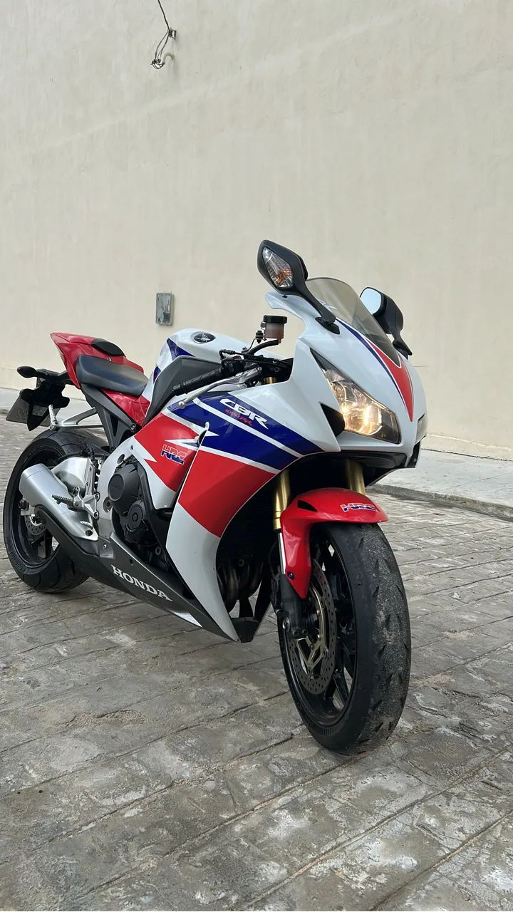 Cbr 1000 rr  (extra) - Foto 3