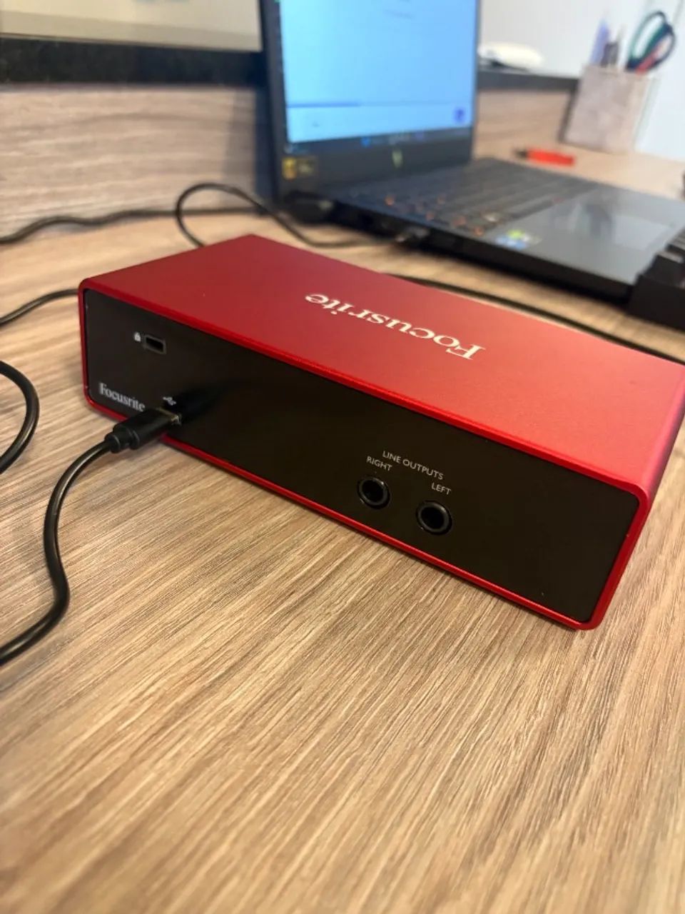 Interface De Áudio Focusrite Scarlett 2i2 3ª Gen - Foto 3