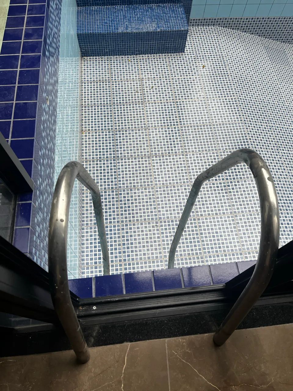 Escada para piscina, laterais - Foto 4