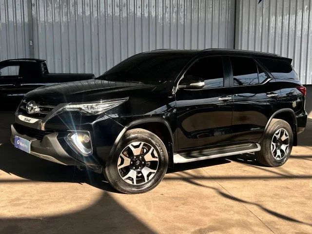 Toyota Hilux Hilux SW4 SRX 4x4 2.8 TDI 16V Dies. Aut. 2017