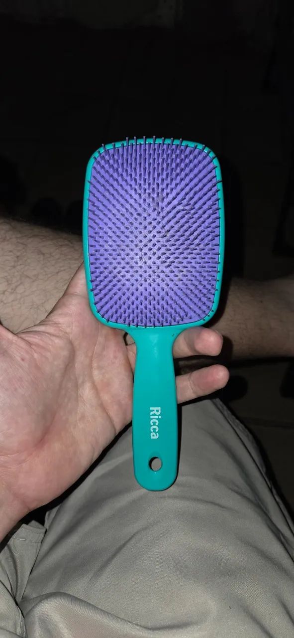 Escova/Pente de Cabelo (preto + roxo)