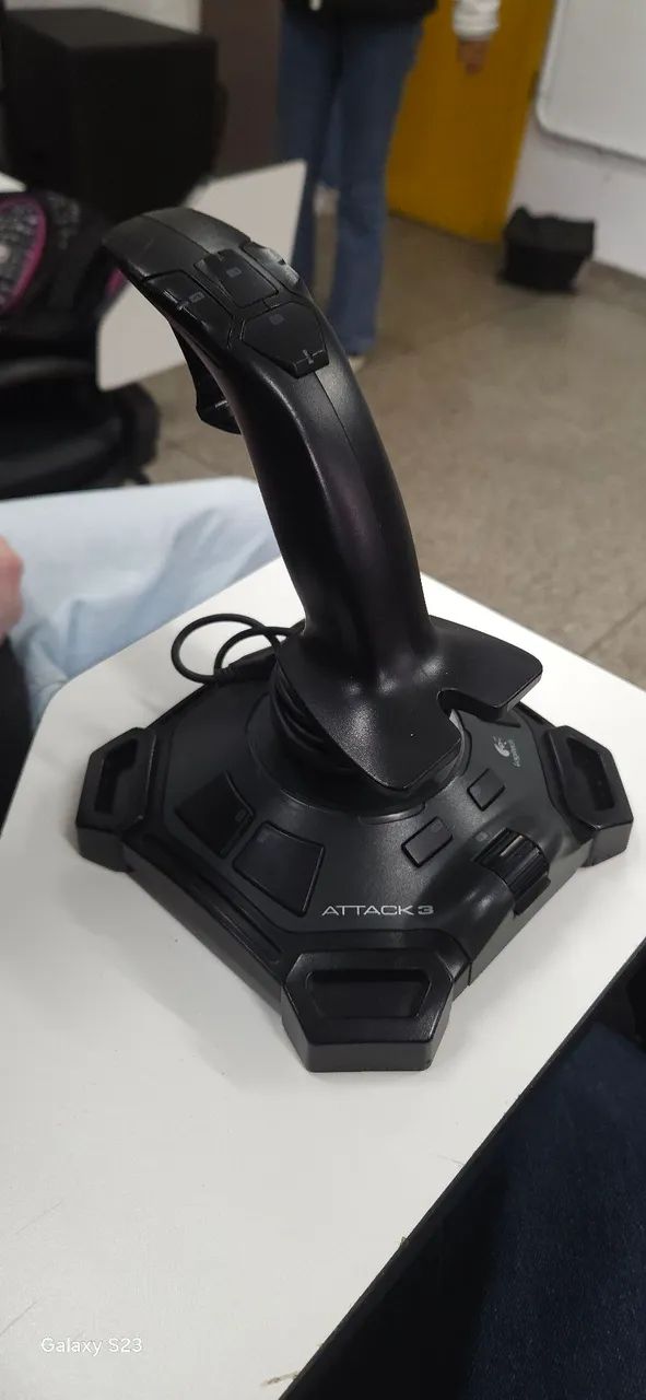 Logitech Attack 3 em excelente estado!