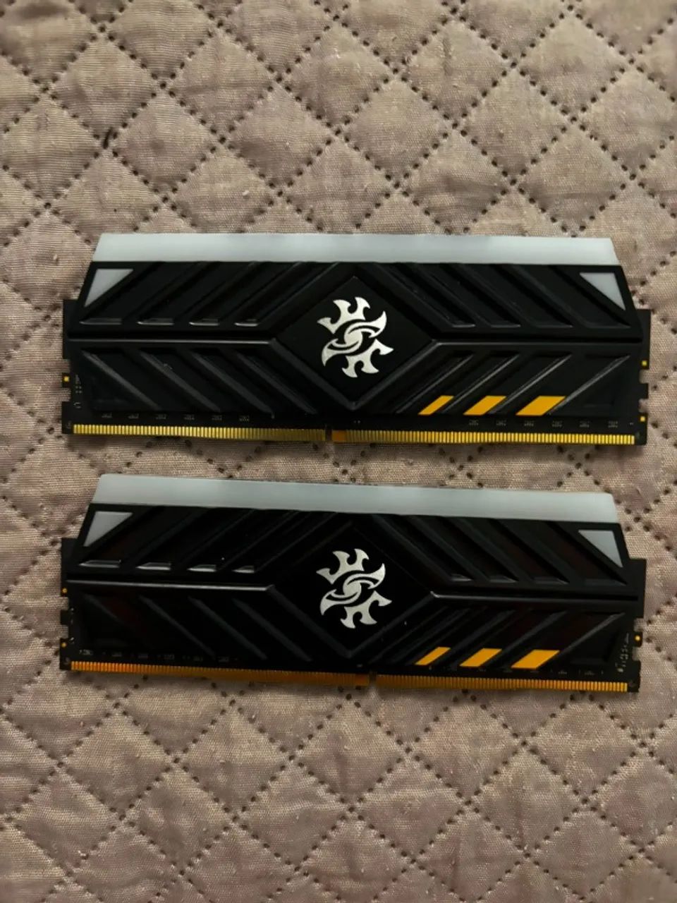 Memória RAM XPG 2X8GB 16GB 3000MHz DDR4