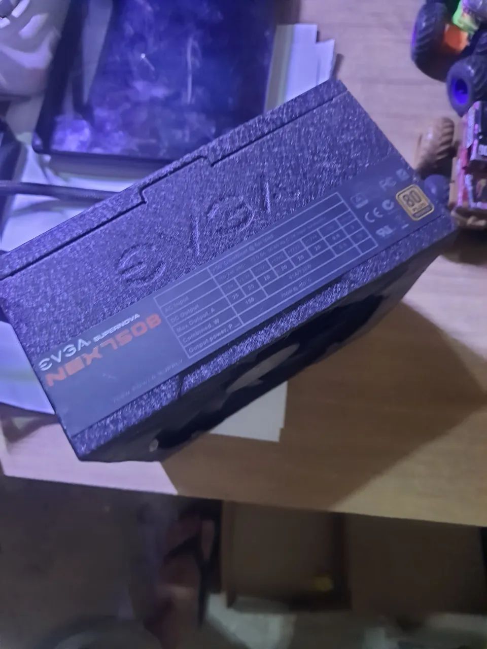 Fonte 750 evga defeito