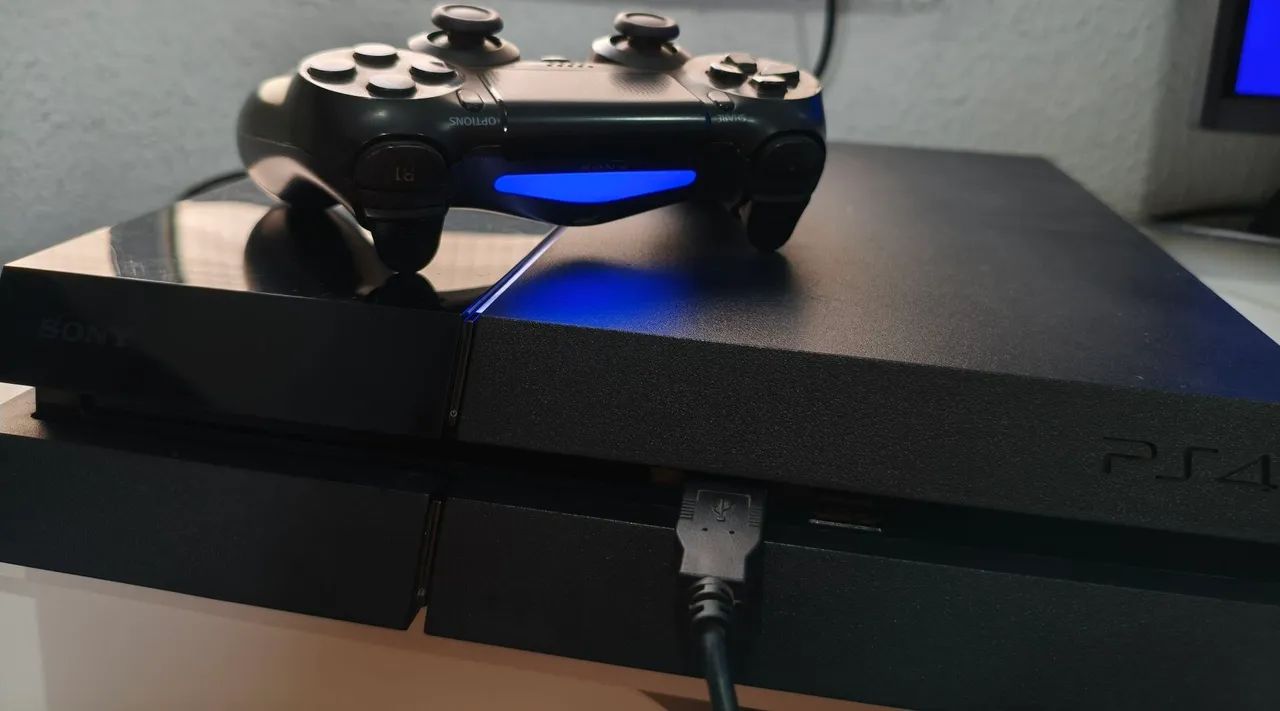 PS4 revisado com 2 teras de espaço  - Foto 3