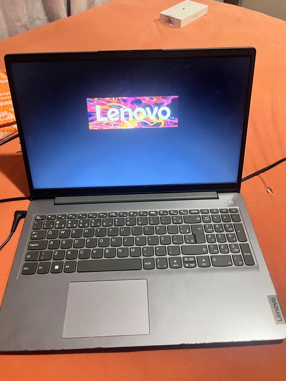 Notebook Lenovo 4gb de memória 
