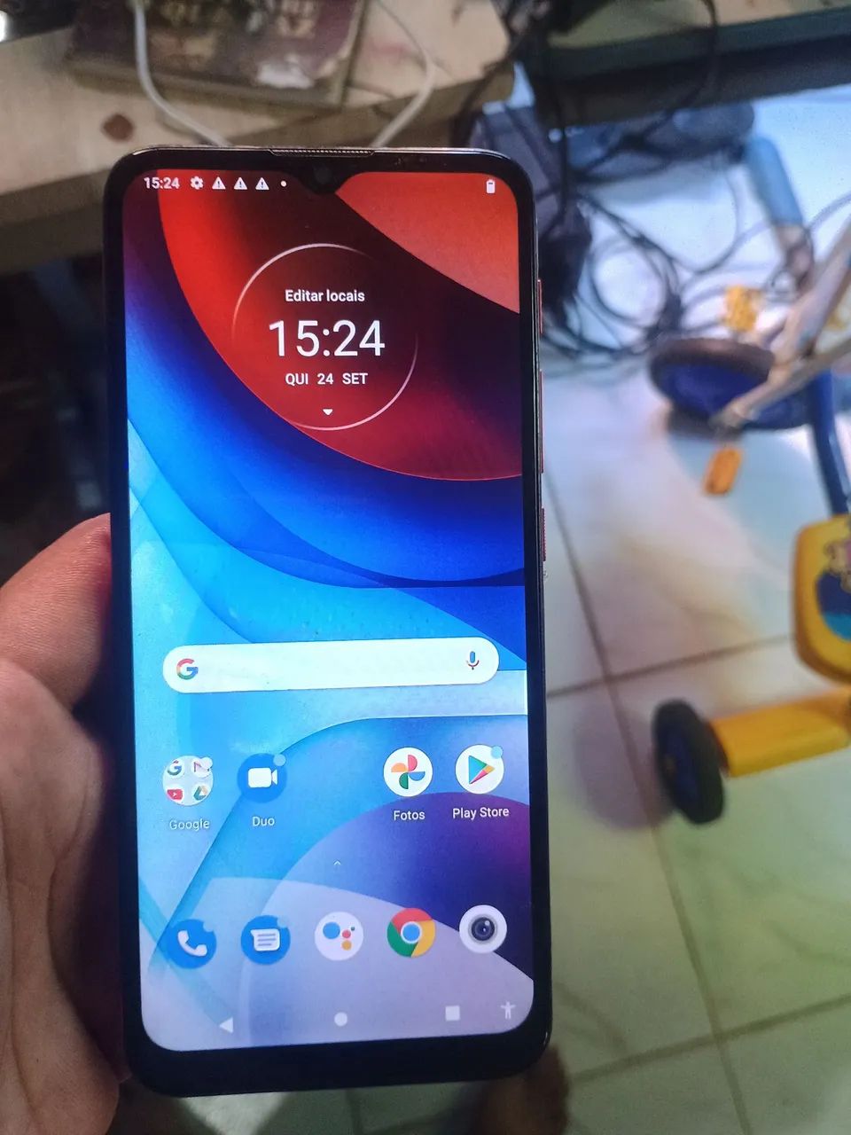 Motorola E7 