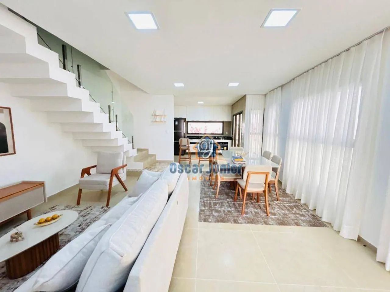 CASA MOBILIADA NO EUSÉBIO - RUA PRIVATIVA - 170m2 CONSTRUÍDA - 4 DORMITÓRIOS - 3 VAGAS - L - Foto 4