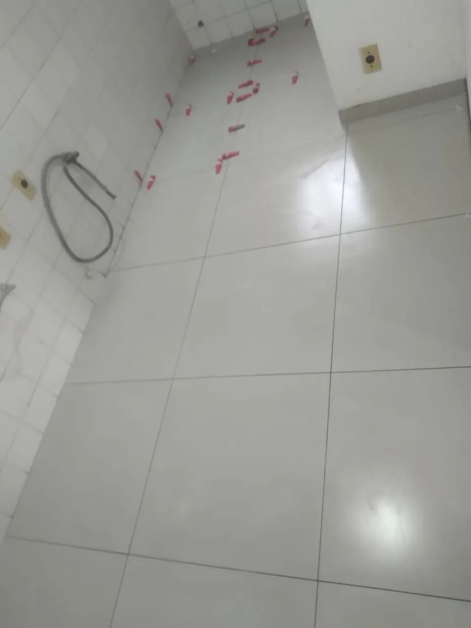 Instalação de Porcelanato e Revestimentos - Foto 5