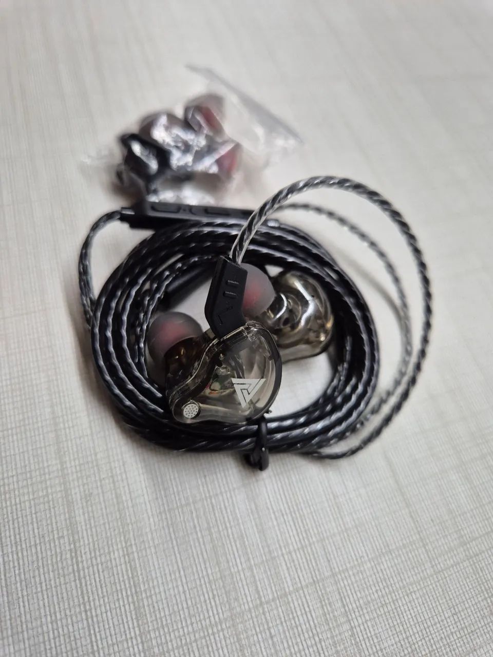 Fones IEM QKZ AK6 LACRADO - Preto com Microfone - Foto 2