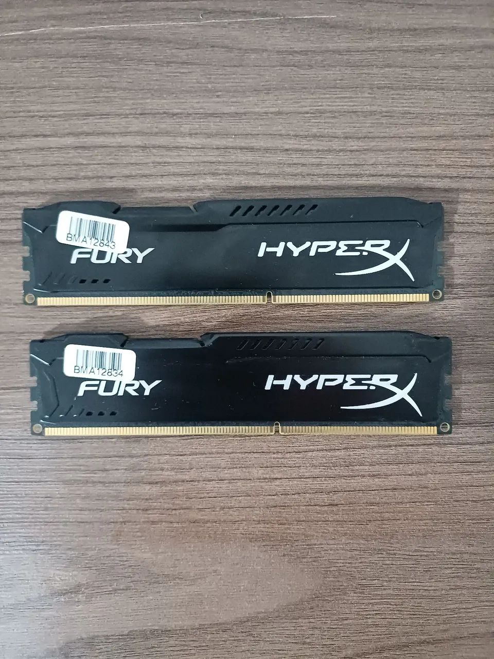 Kit 8GB DDR3 HyperX.
