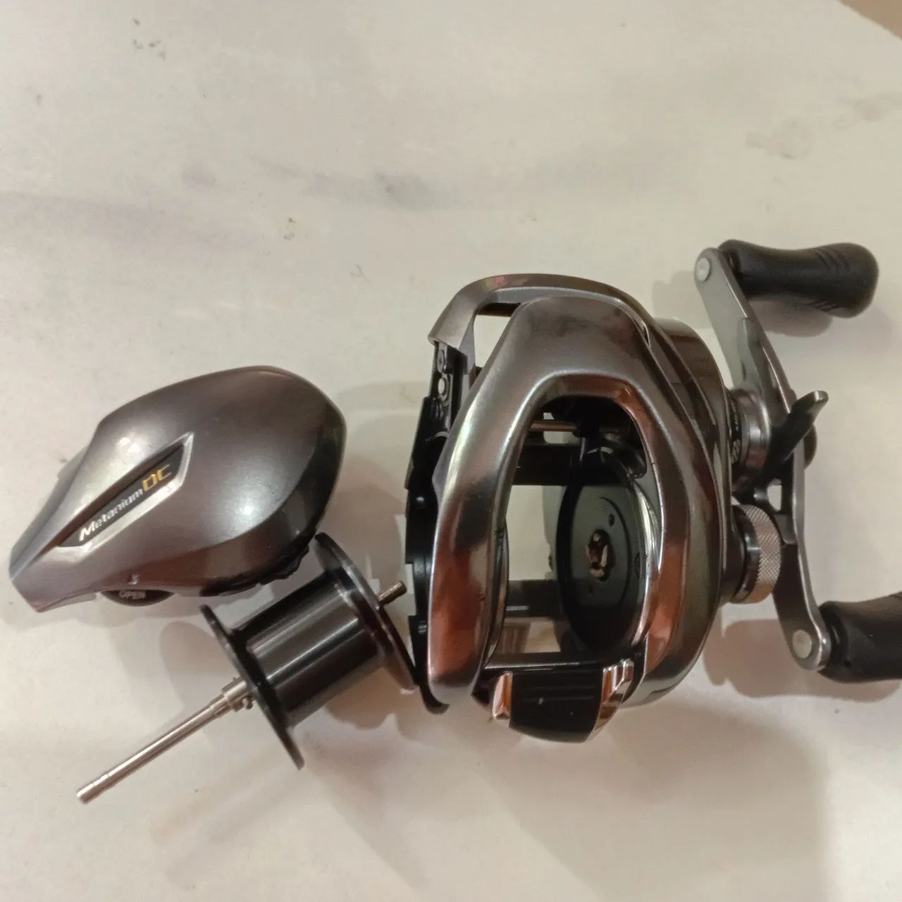 Carretilha shimano metanium DC usada. - Foto 3