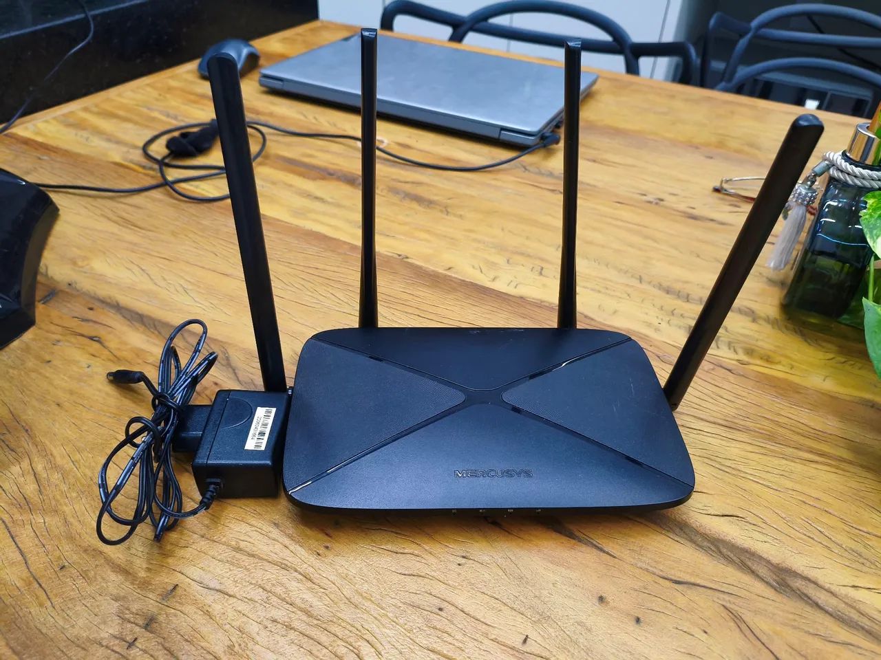 Roteador wifi Mercusys  AC1200 - funcionando perfeitamente 