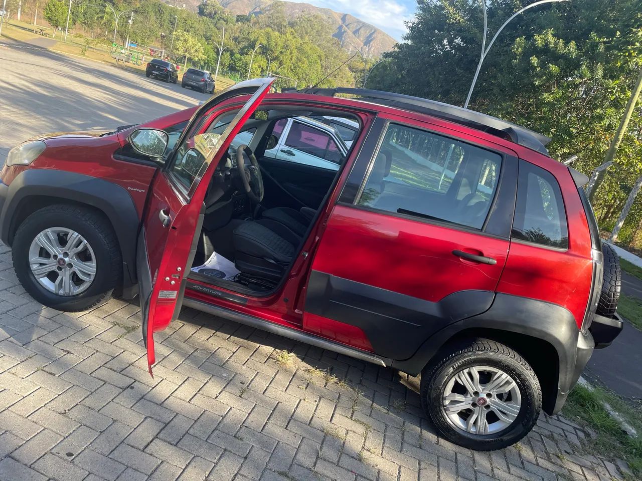 Fiat Idea Adv./ Adv.lock.dualogic 1.8 Flex 5P 2013 - Foto 5