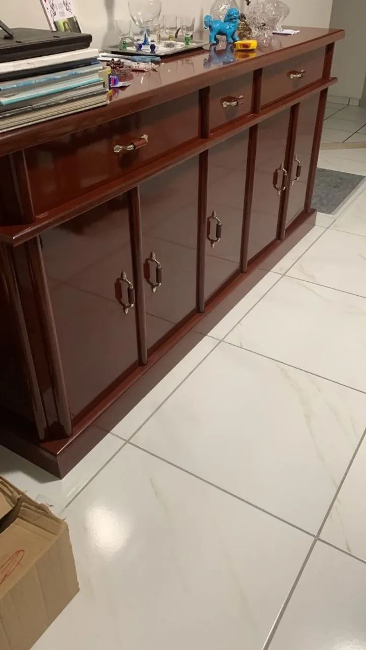 Mesa com 8 cadeiras e buffet.  - Foto 2