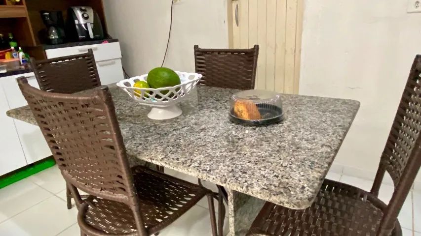 Mesa de jantar retangular de mármore + 4 cedeiras - Foto 5