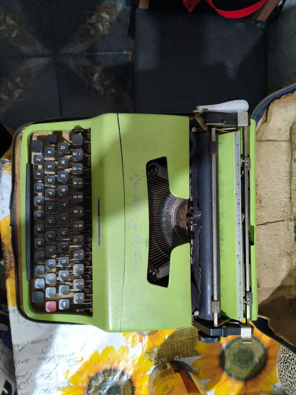 Máquina de escrever olivetti - Foto 2