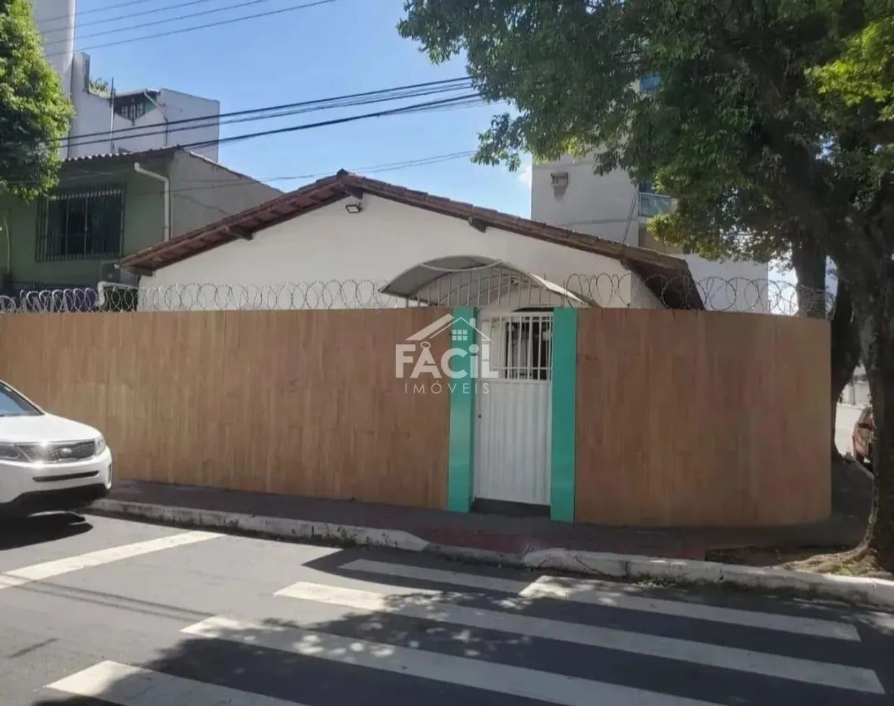 Casa Comercial para Alugar em Jardim Camburi, 300m², 2 Quartos