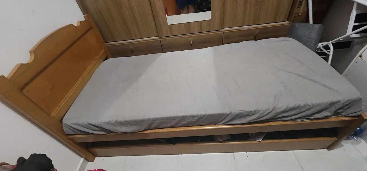 Cama dupla de solteiro