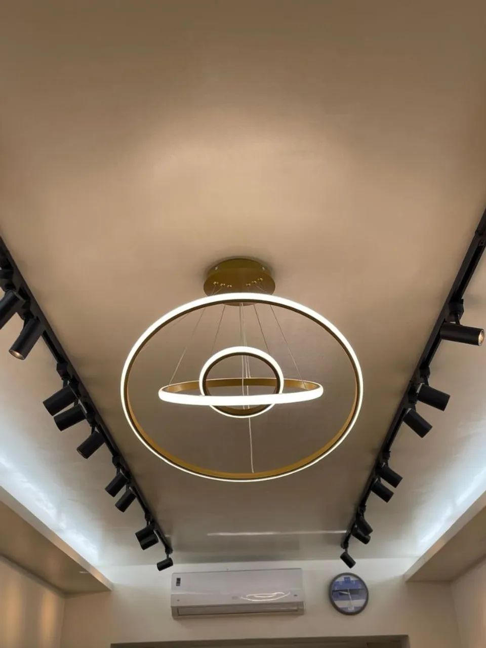 Luminária pendente 3 em 1 led bivolt anéis dourado. - Foto 4