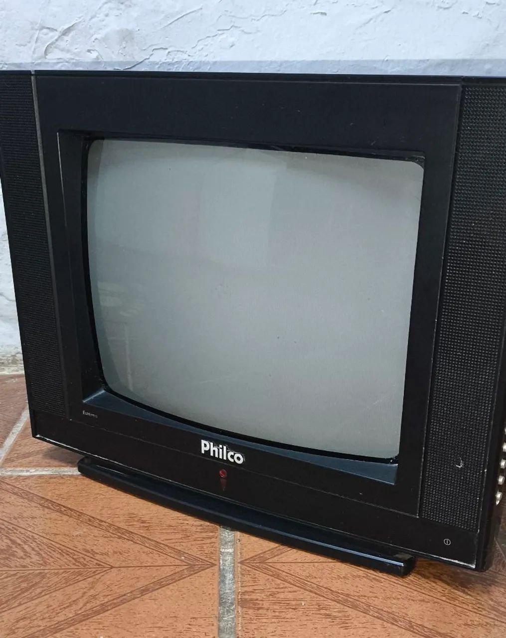 TV de Tubo 14 Polegadas Philco PH14C - Perfeita para Games Antigos / Retro