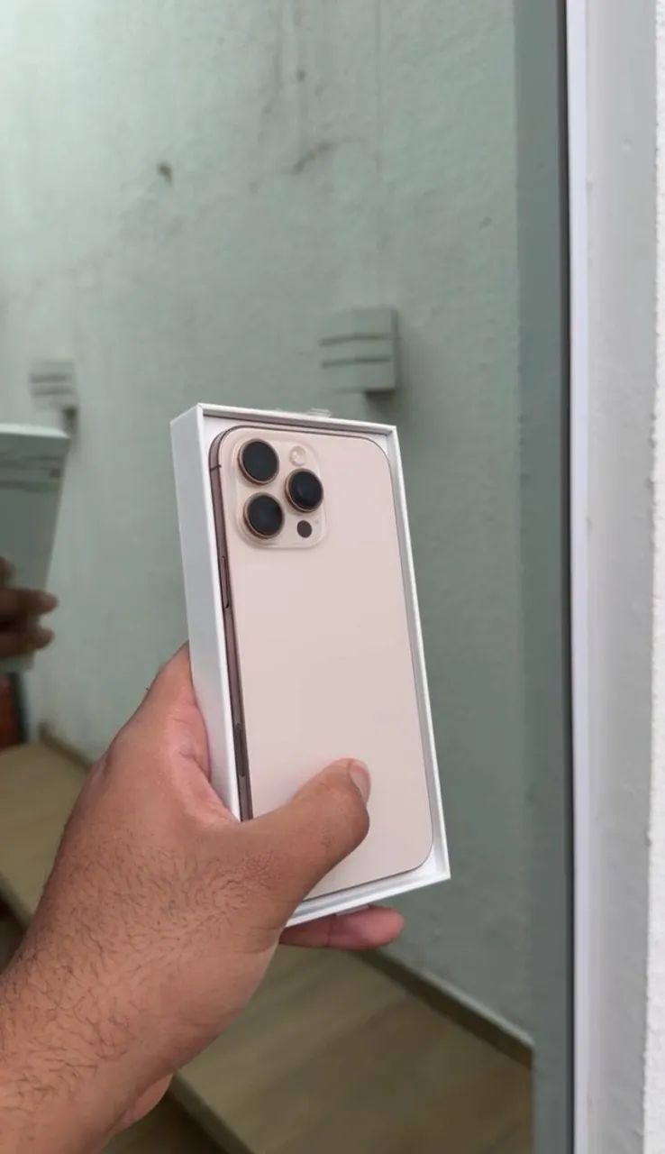 iPhone 16 Pro Max 
